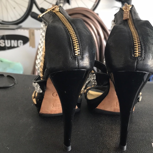 Gorgeous embellished open toe sandal heels - Picture 3 of 4
